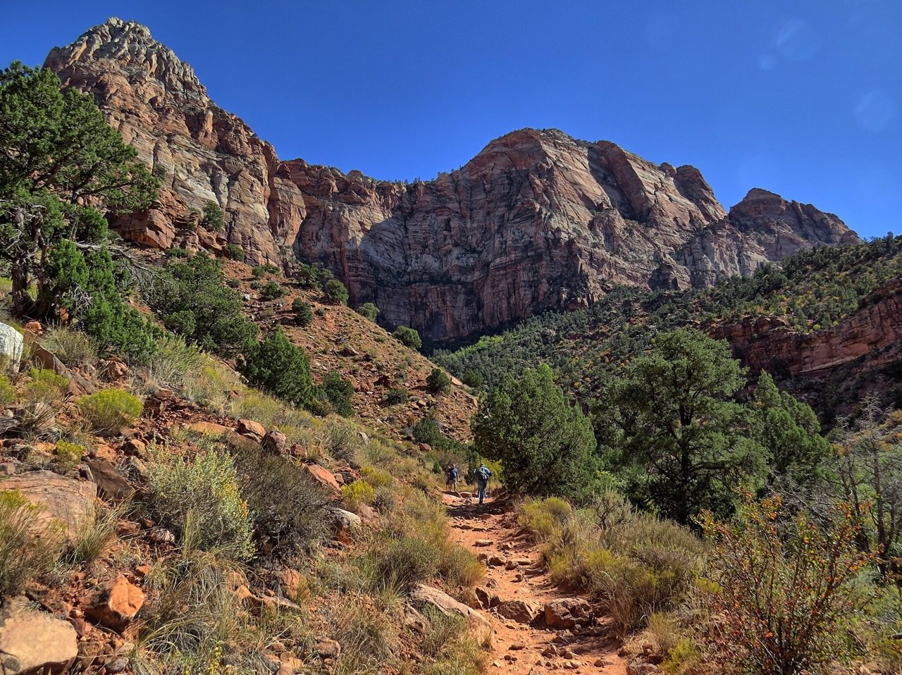 The trail to the Watchman mesa